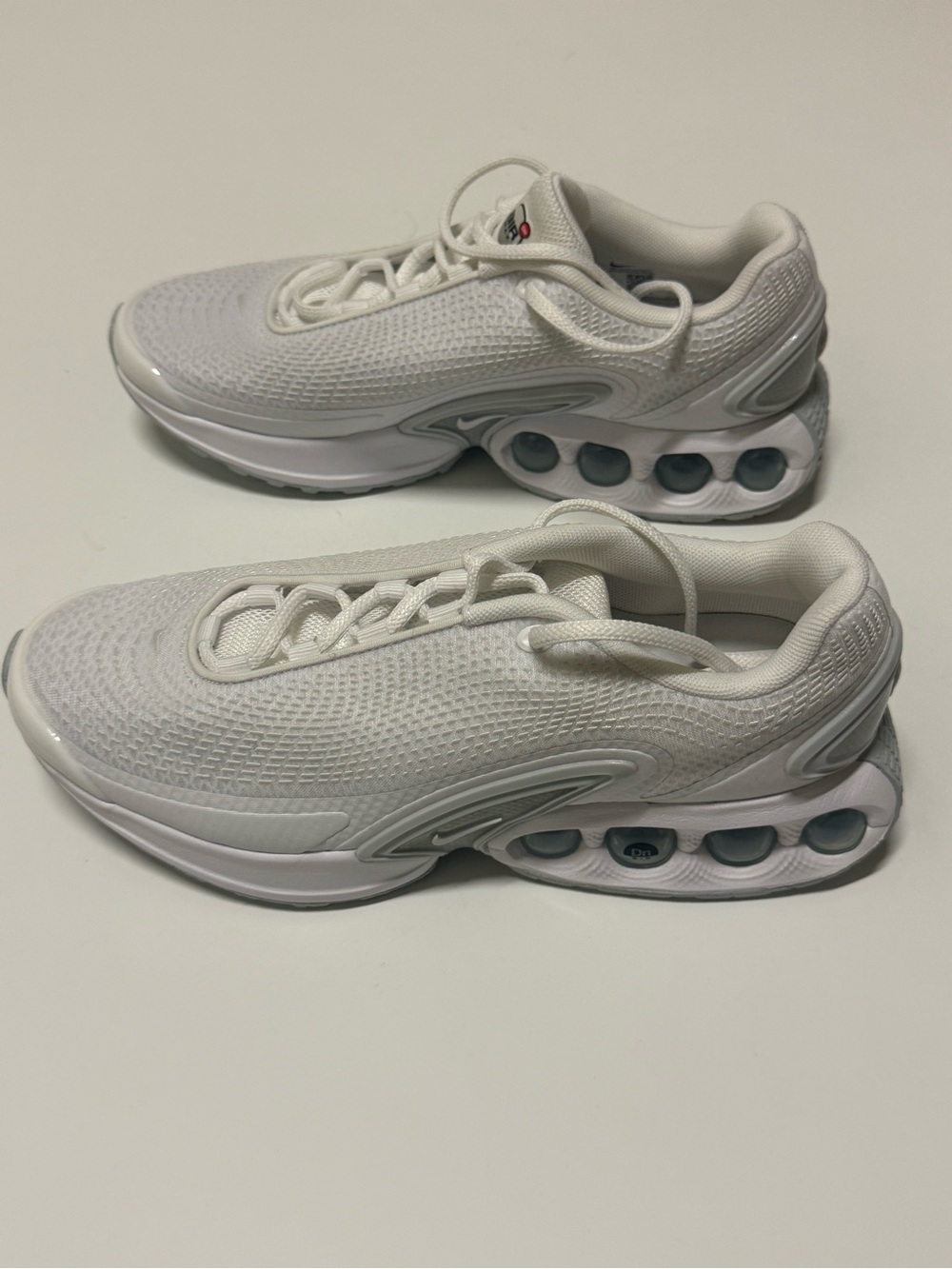 Nike Air Max DN White Pure Platinum Silver Shoes FJ3145-100 - Women's Size 9.5